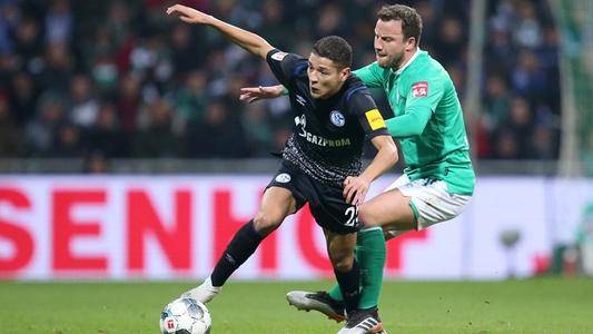  沙尔克04换帅如换刀，新帅上任首战告捷提振士气